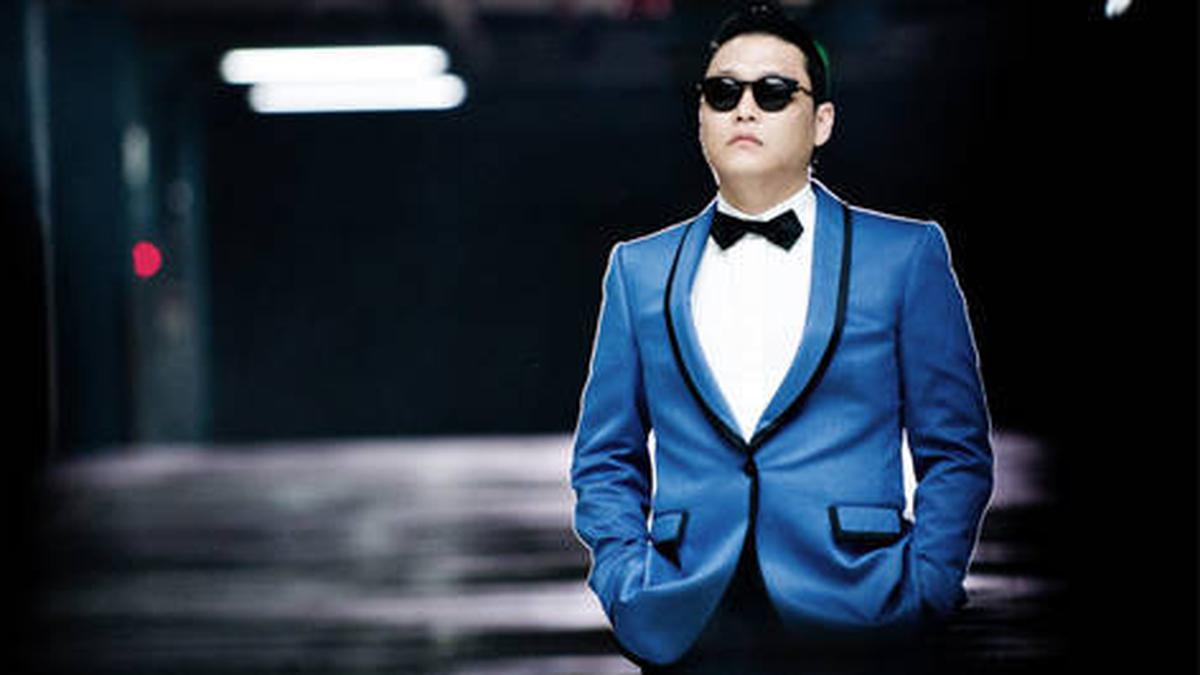 Baru Dirilis, Lagu PSY Kembali Jadi Sensasi Ways To Transition Your Wardrobe From Summer To Fall
